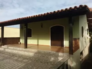 CASA-3 QUARTOS-ARARUAMA - RJ-BANANEIRAS